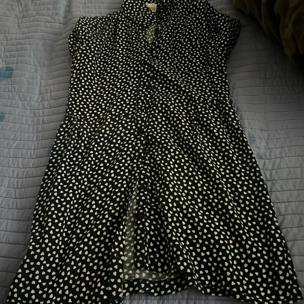 Short sleeve dress below the knee